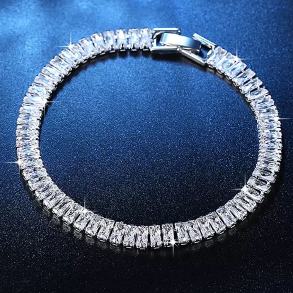 NEW 925 STERLING SILVER PRINCESS CUT DIAMOND BRACELET - Picture 2 of 7
